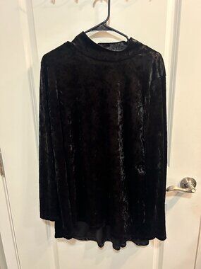 Isaac Mizrahi Live! Black Faux Velvet Top 2X Long Sleeve Mock Neck Luxe Stretch